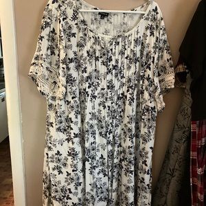 Torrid 4x shift dress, worn once.